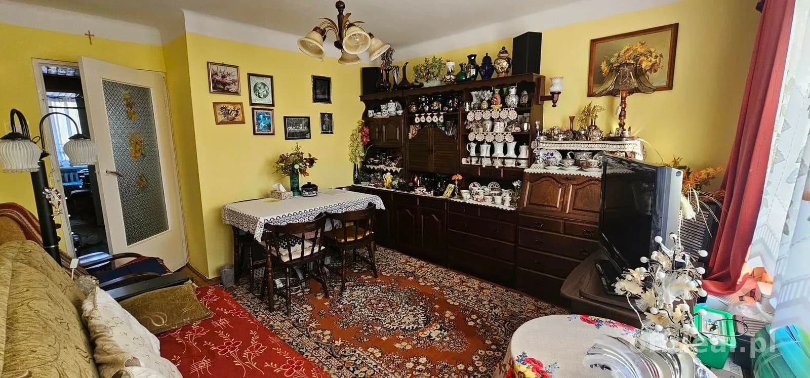 Rodzinne mieszkanie na 1 piętrze w bloku z pustaka