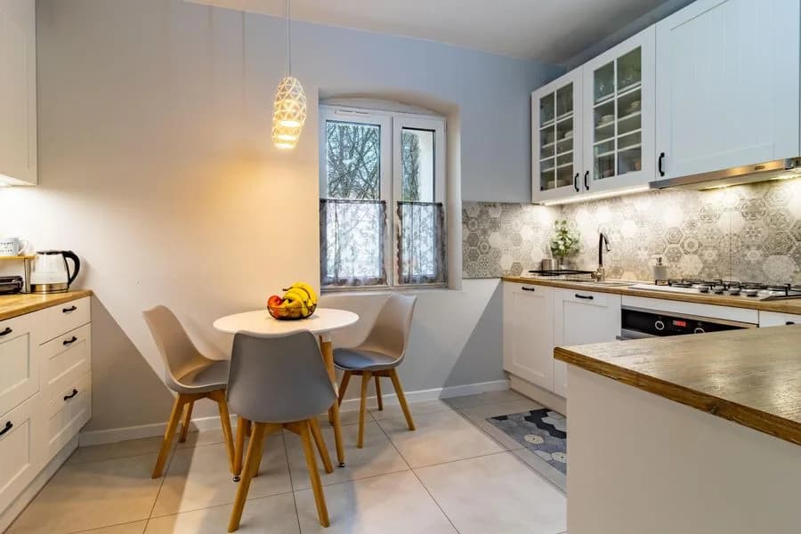 Przestronne 2 pokoje na Stokach | 61,59m2, 1 piętro, duża piwnica