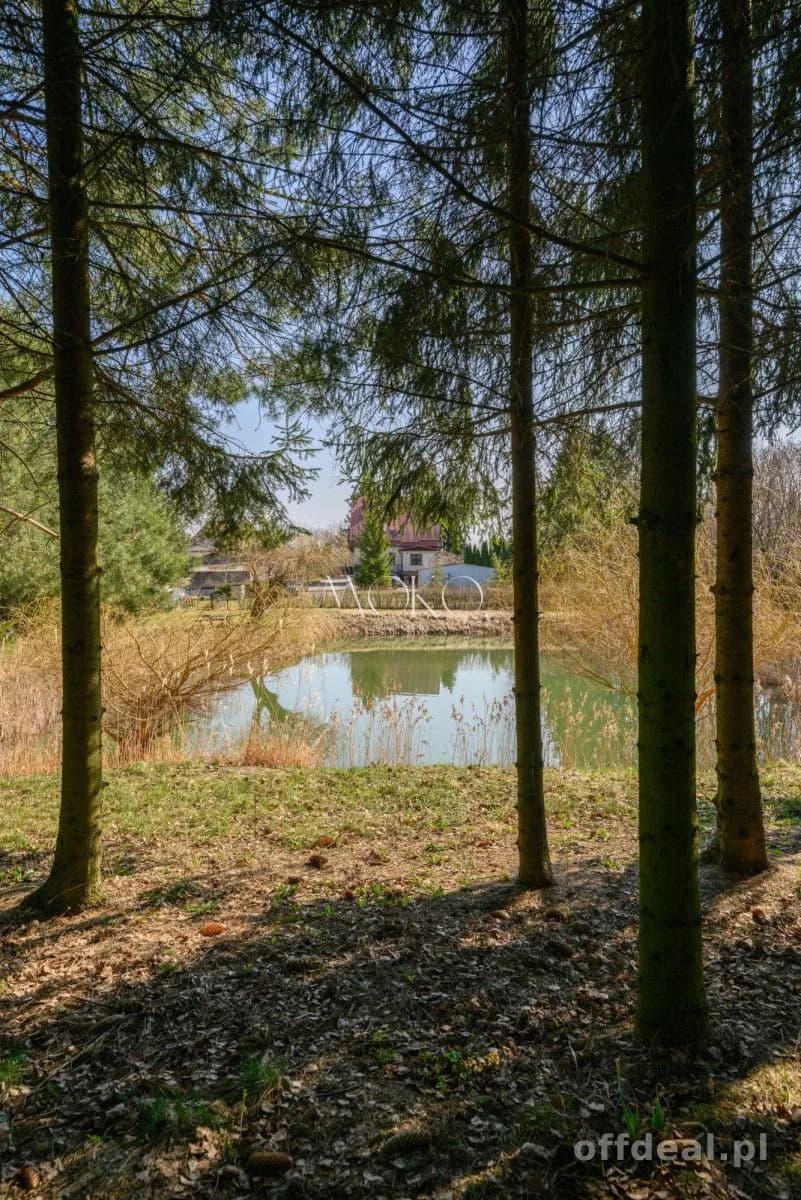 Klimatyczny dom z prywatnym lasem i sadzawką