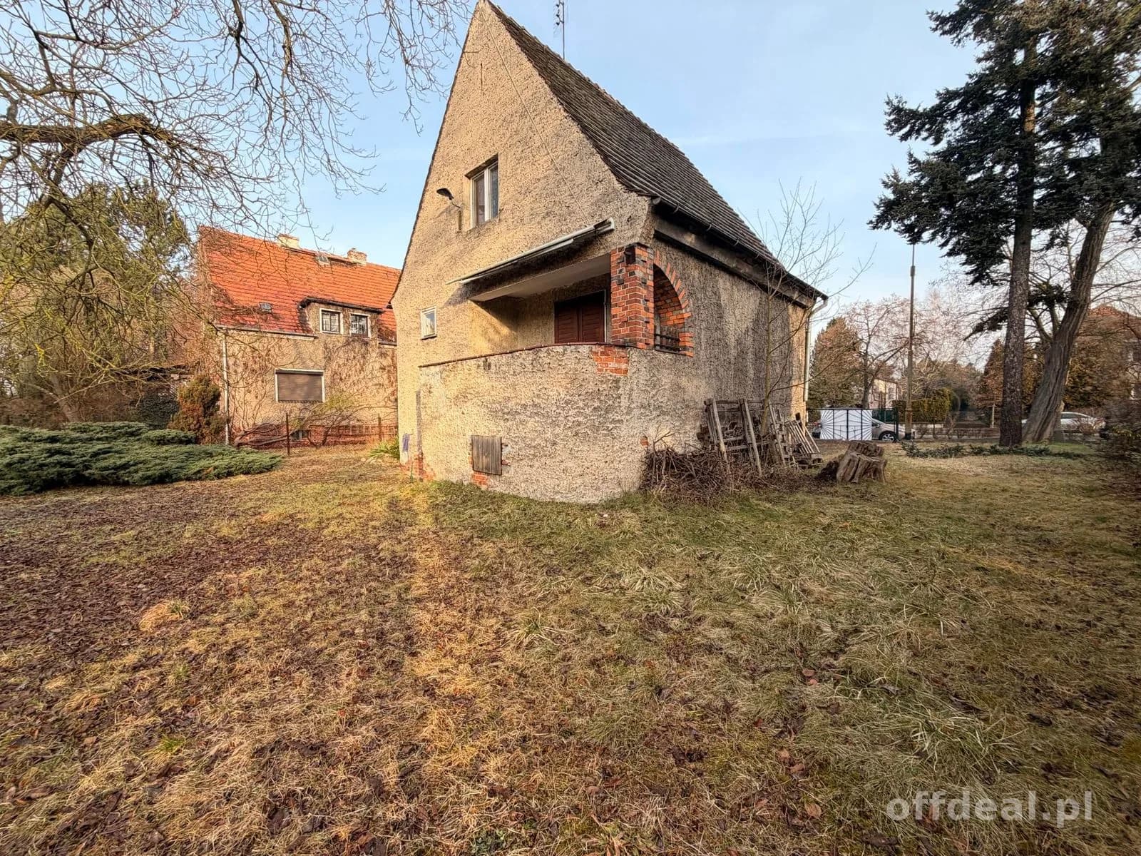 Dom na dużej działce Oporów, al. Piastów