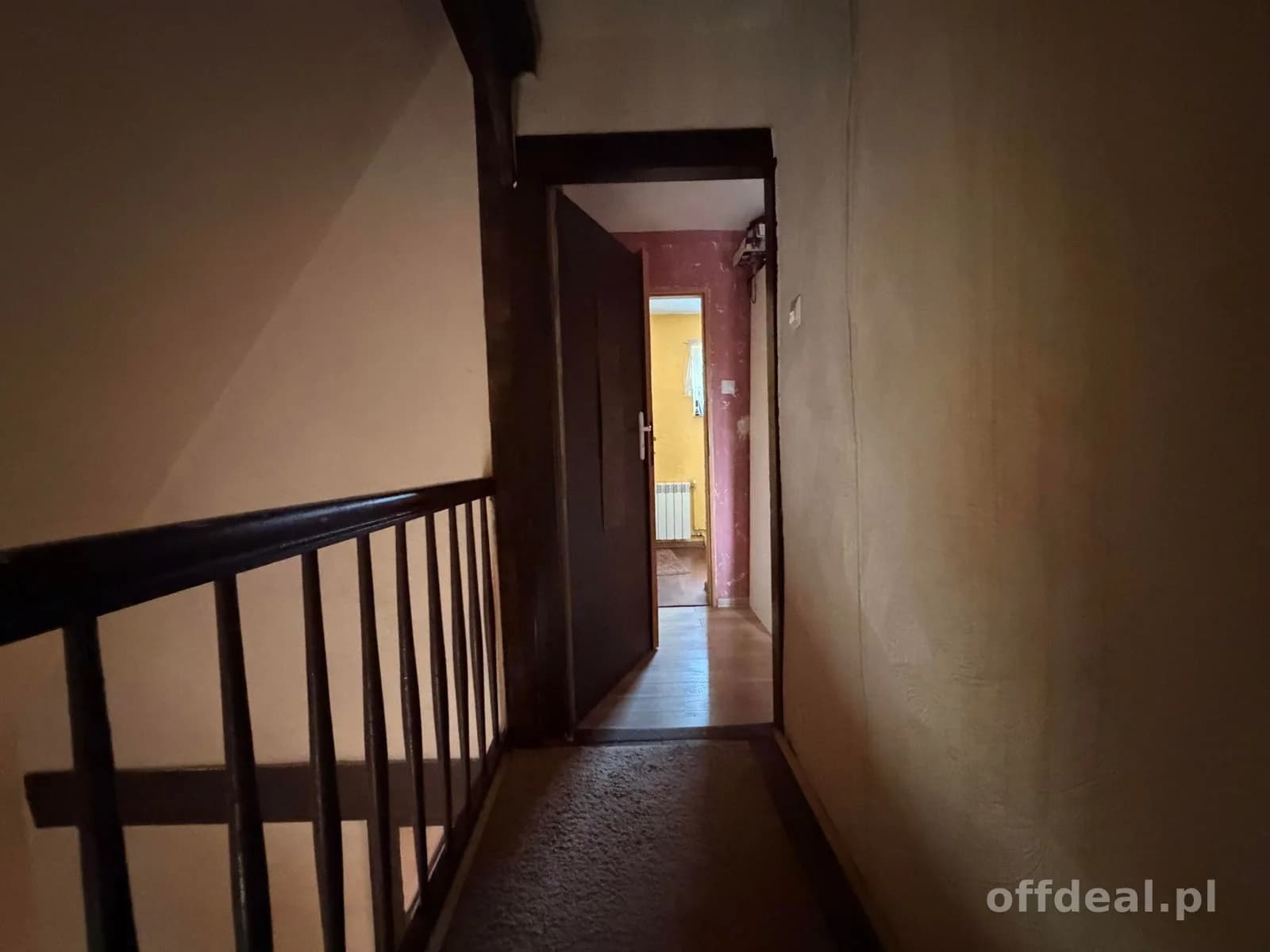 Dom na dużej działce Oporów, al. Piastów