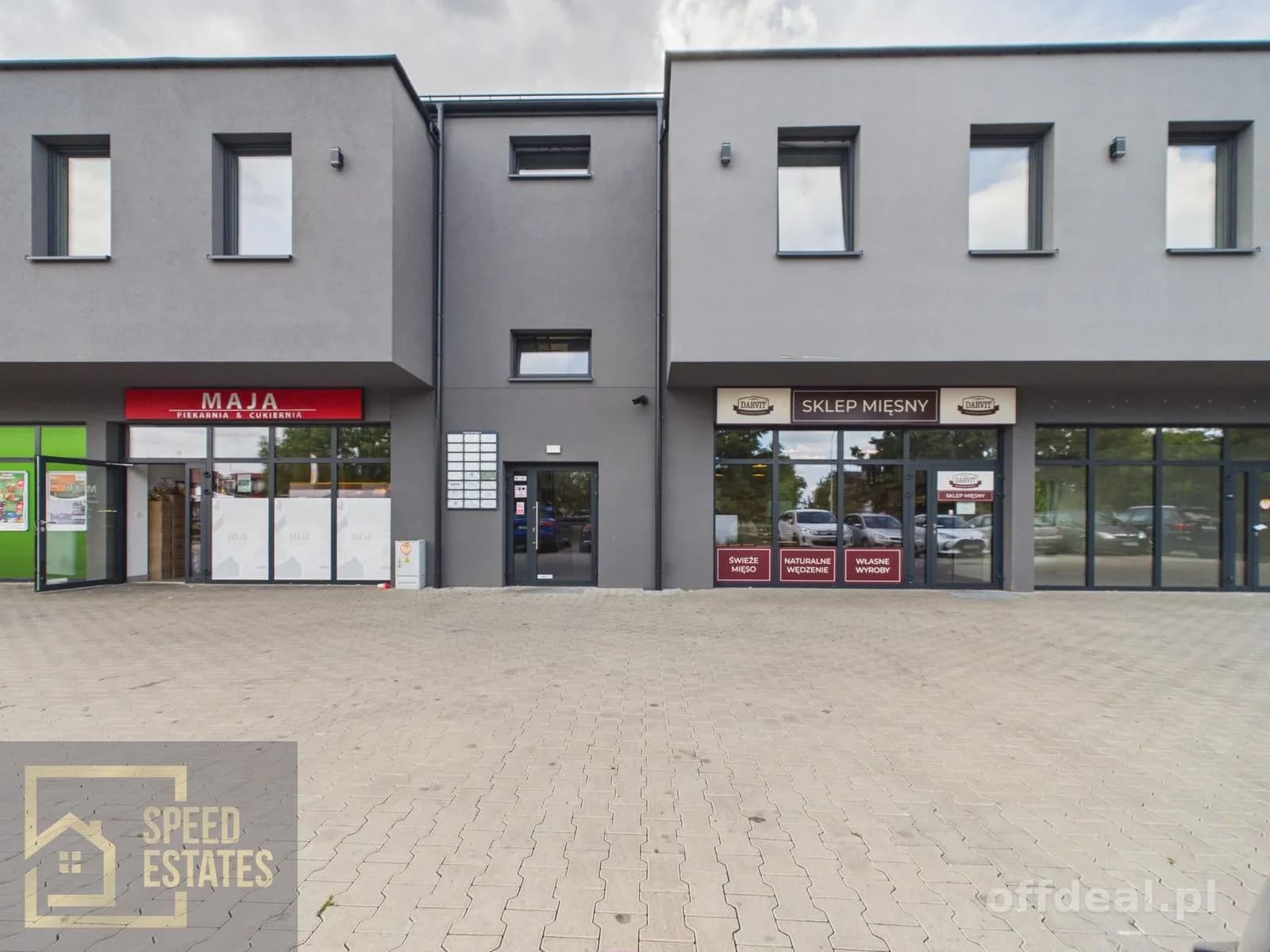 DUŻA WITRYNA 90,88M2 PARTER .MOŻLIWY PODZIAŁ