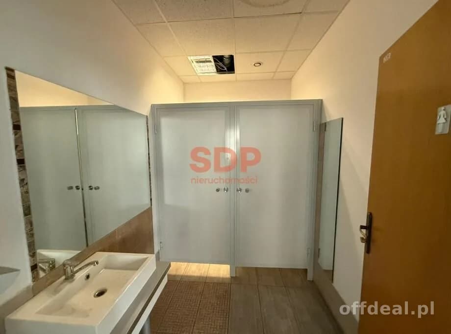 bien commercial à louer à Warszawa, Włochy, Okęcie | 27,57 m²