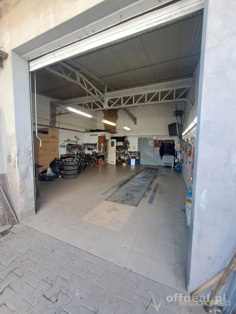 commercial property for sale in Kędzierzyn-Koźle | 1,200 m²