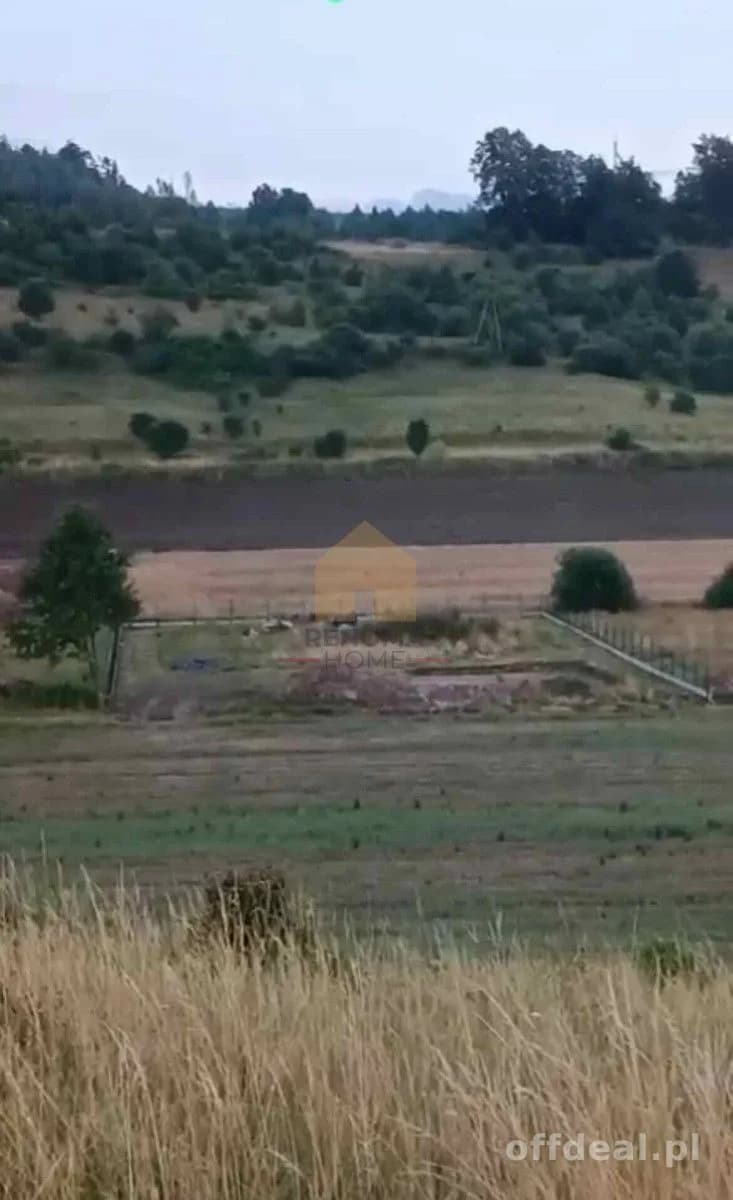Widokowa działka budowlana w sercu Gór Stołowych