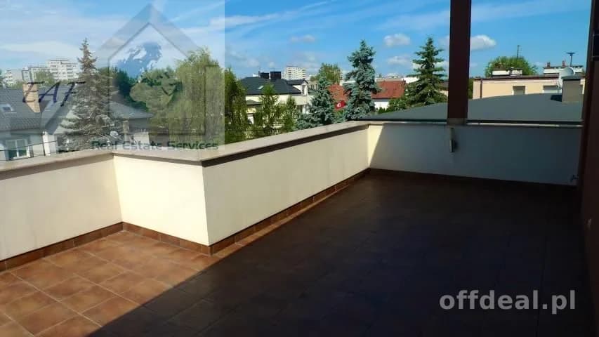 Gewerbeimmobilie zur Miete in Warszawa, Tomaszów Mazowiecki, Wilanów | 360 m²