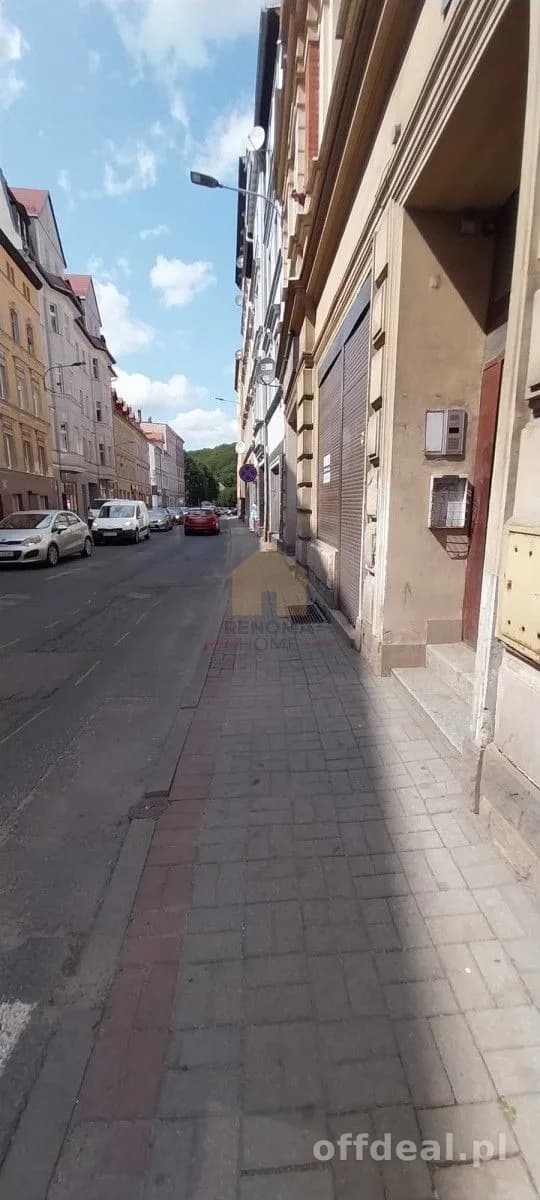 комерційна нерухомість в оренду у Wałbrzych, Śródmieście | 30 m²