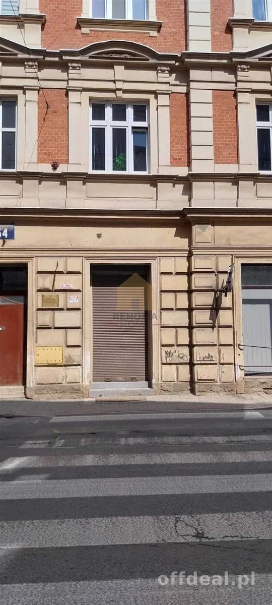 комерційна нерухомість в оренду у Wałbrzych, Śródmieście | 30 m²