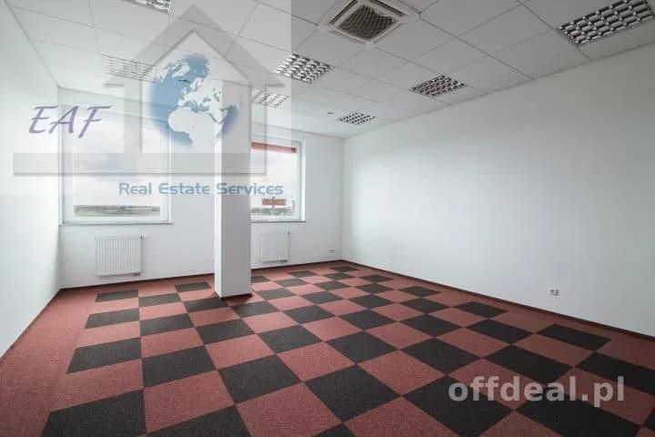 bien commercial à louer à Warszawa, Włochy, Załuski | 60,5 m²