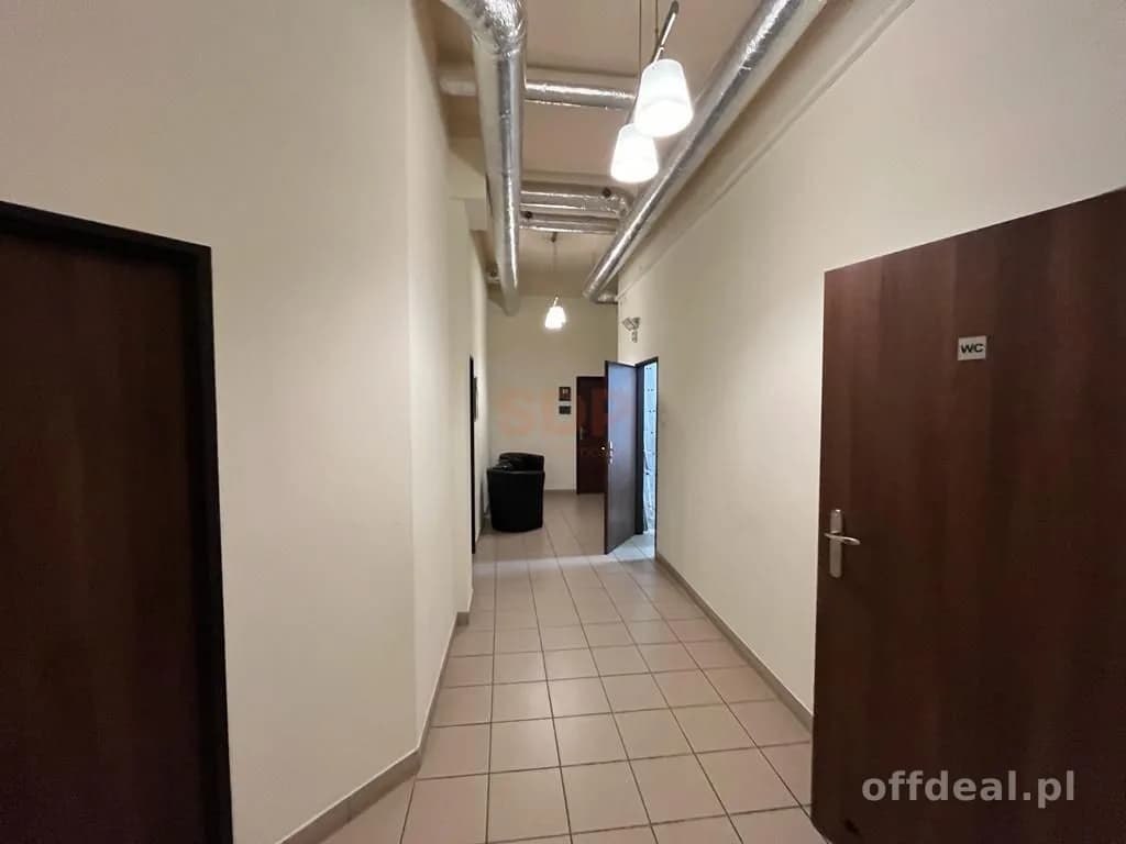 Biurowiec w samym centrum - możliwość podziału