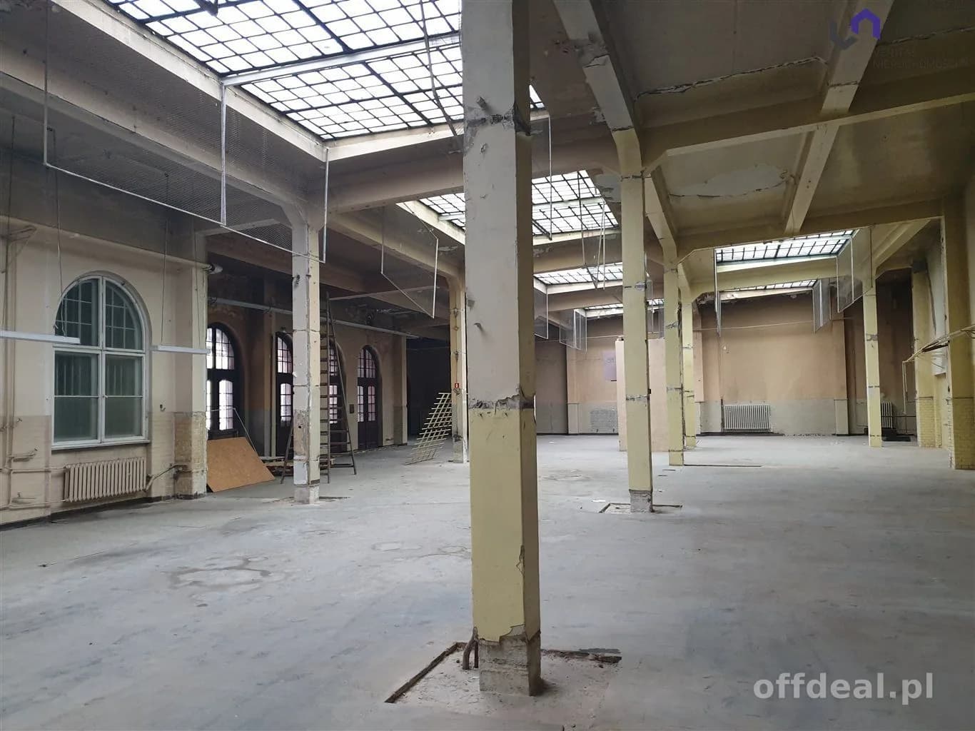 DUŻY LOKAL. IDELANY NA SKEP, BIO - BAZAR... ETC