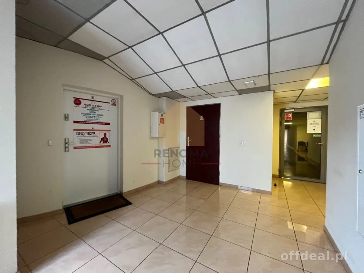 Lokal|CENTRUM|garaż|bardzo widoczny|balkon