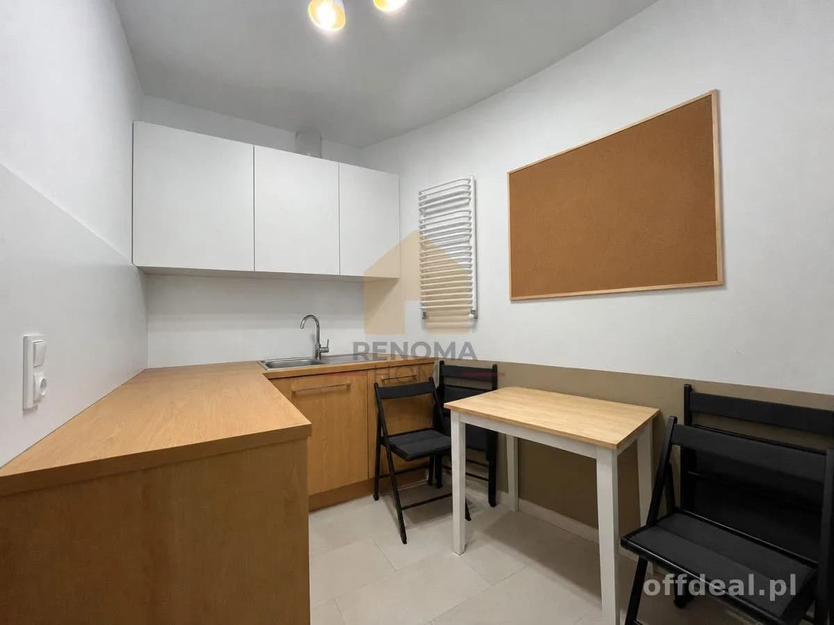 Lokal|CENTRUM|garaż|bardzo widoczny|balkon