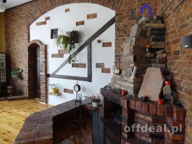 CIEKAWY APARTAMENT. 2 X PARKING. ZAMYKANE PODWÓRKO