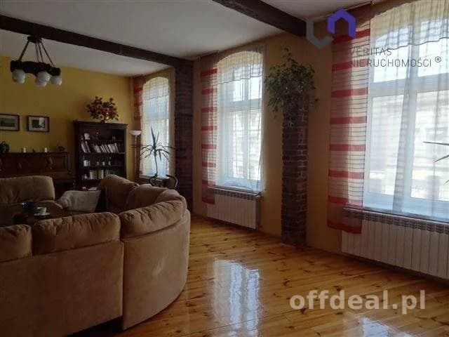 CIEKAWY APARTAMENT. 2 X PARKING. ZAMYKANE PODWÓRKO