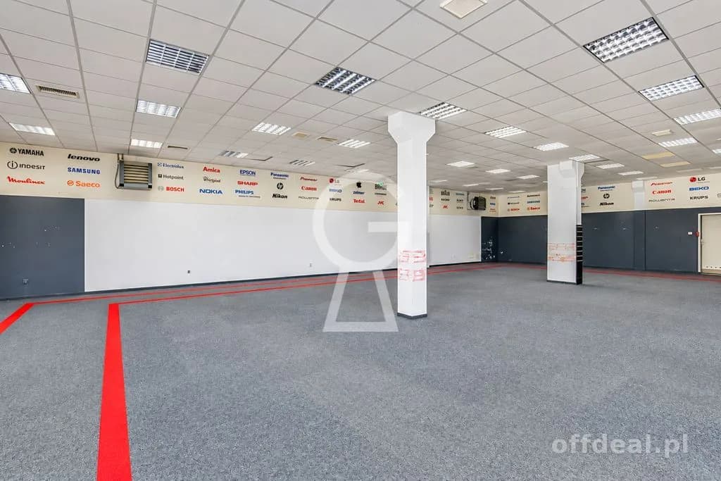 Lokal 680 m² | Parter | Duży parking | Przy ruchliwej ulicy | Legnicka