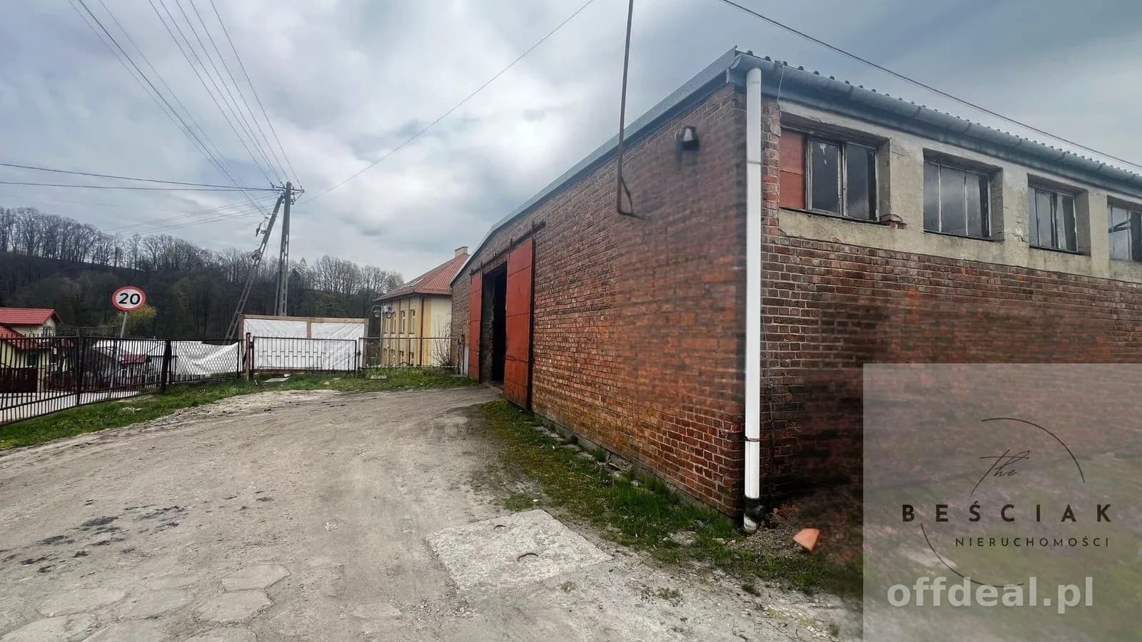 🏭 MAGAZYNY / POWIERZCHNIE PRODUKCYJNO – SKŁADOWE NA WYNAJEM📍 Ryglice, ul. Mickiewicza 1