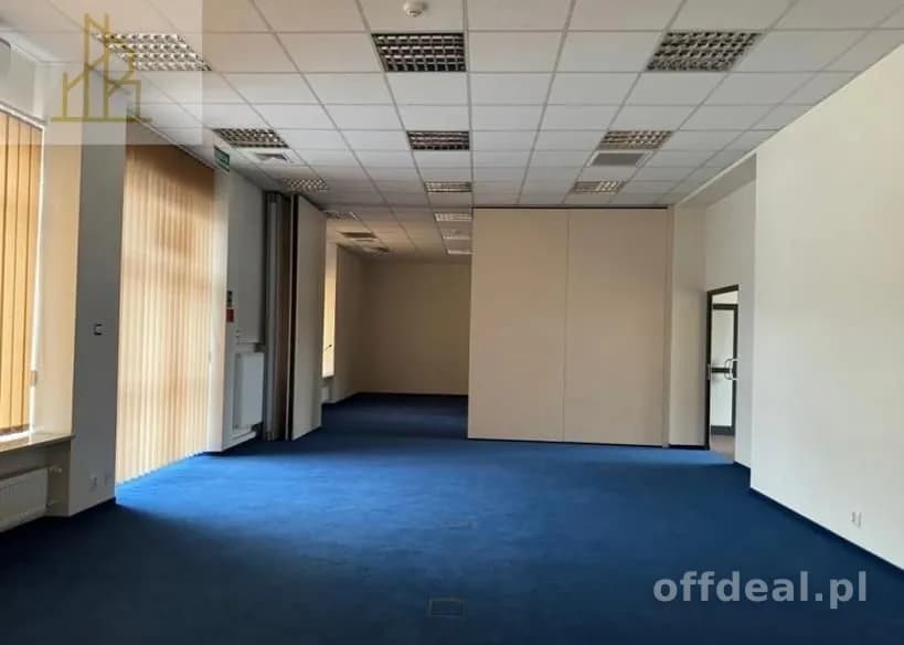 bien commercial à louer à Warszawa, Włochy, Okęcie | 450 m²