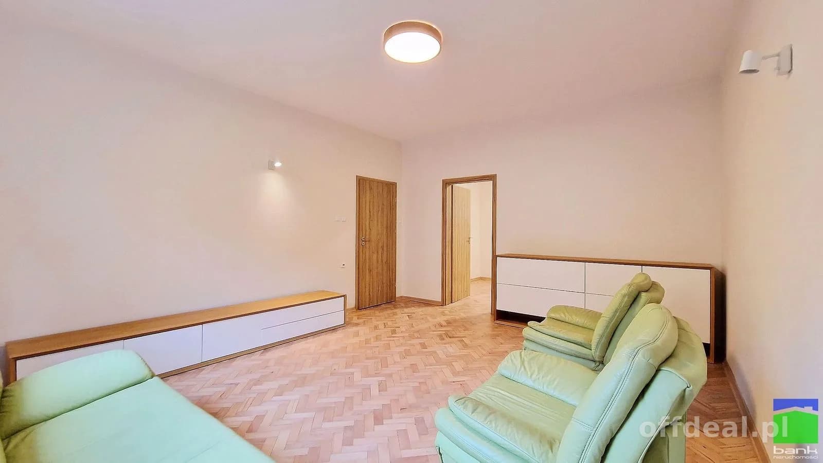 Julianów - dom o pow. 225 m2 garaż ul. Bema