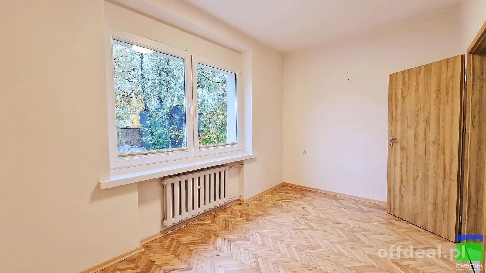 Julianów - dom o pow. 225 m2 garaż ul. Bema