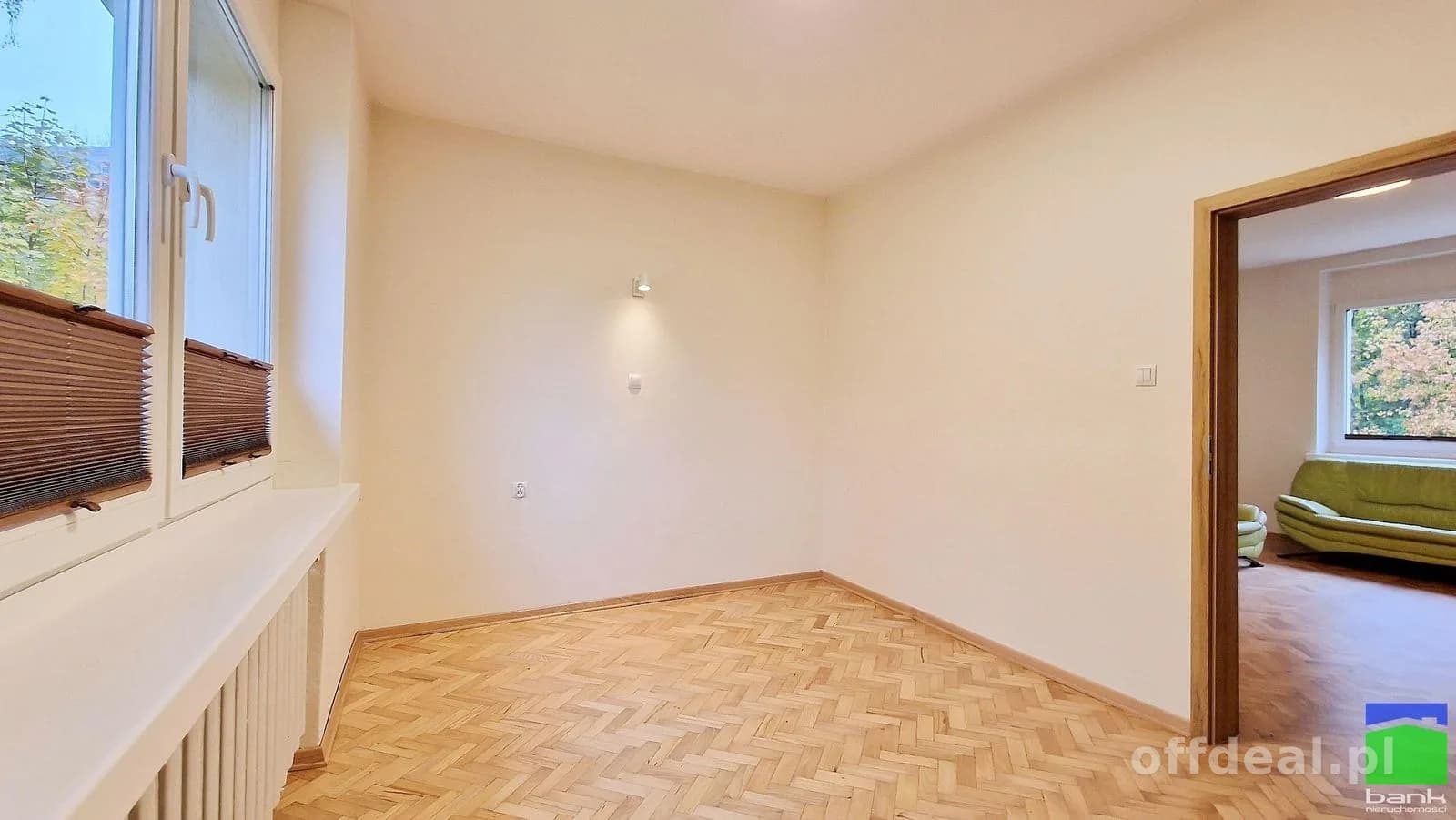 Julianów - dom o pow. 225 m2 garaż ul. Bema