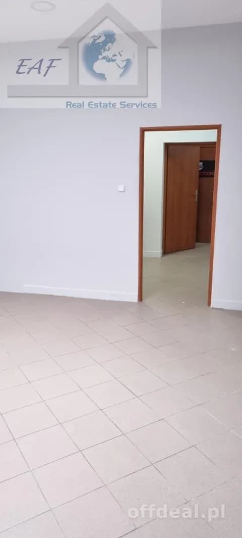 bien commercial à louer à Warszawa, Jelenin, Jelonki | 70 m²