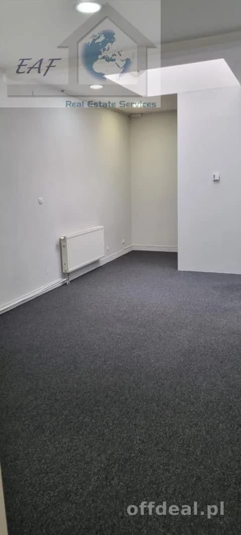 bien commercial à louer à Warszawa, Jelenin, Jelonki | 70 m²