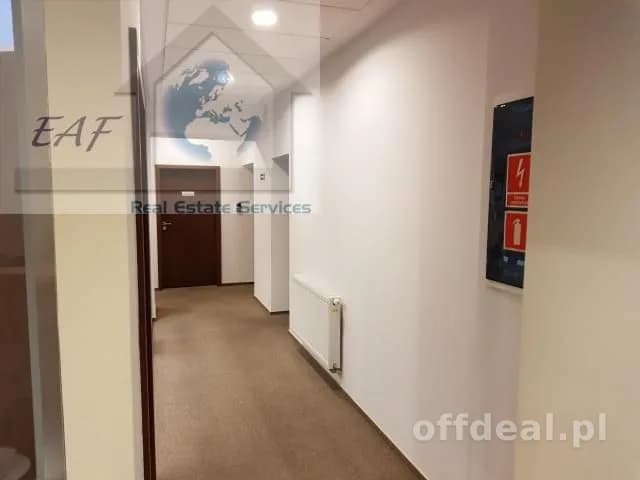 bien commercial à louer à Warszawa, Jelenin, Jelonki | 70 m²