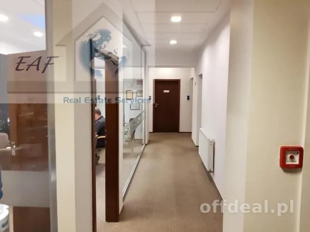 bien commercial à louer à Warszawa, Jelenin, Jelonki | 70 m²