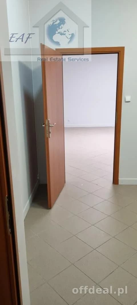 bien commercial à louer à Warszawa, Jelenin, Jelonki | 70 m²