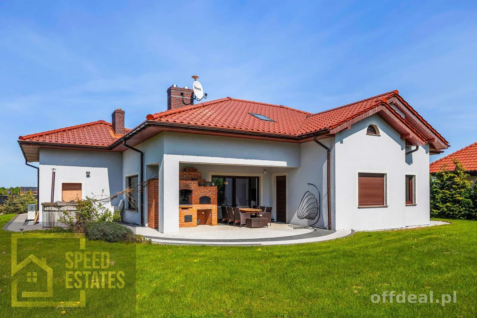 Parterowy dom z sauną -pompą ciepła-fotowoltaiką- dużą 20 ar działką