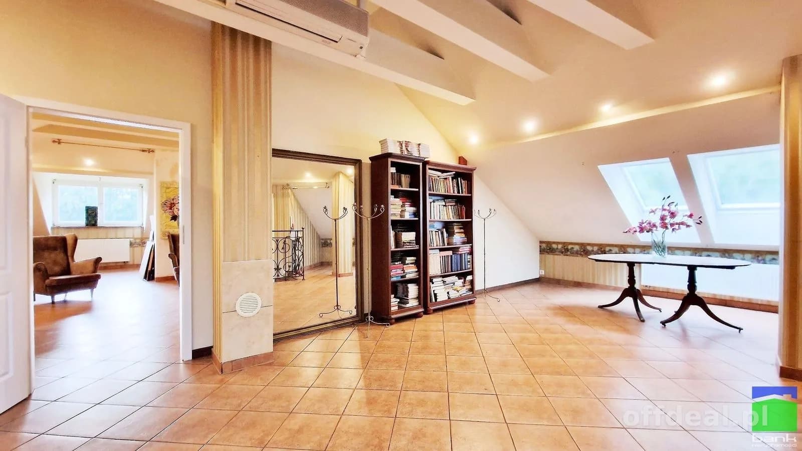 9-Zimmer Haus zum Verkauf in Łódź, Julianów-Marysin-Rogi | 560 m²