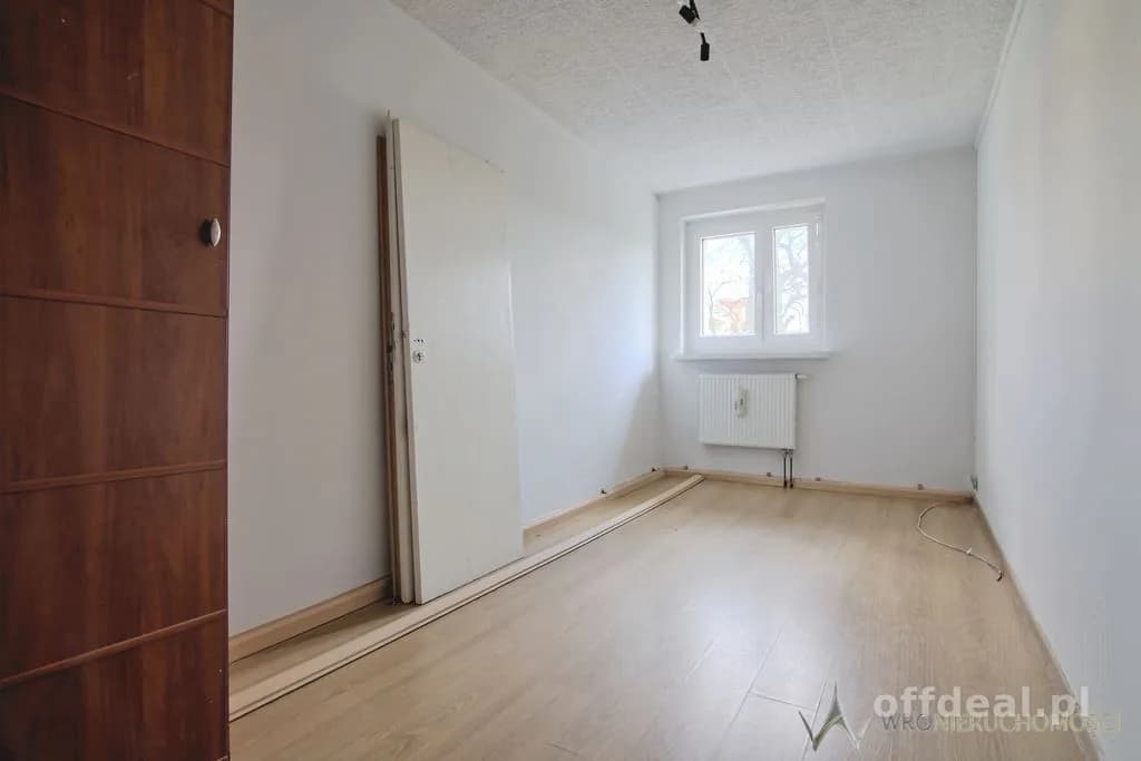 Rezerwacja/2 pokoje/osobna kuchnia/komórka