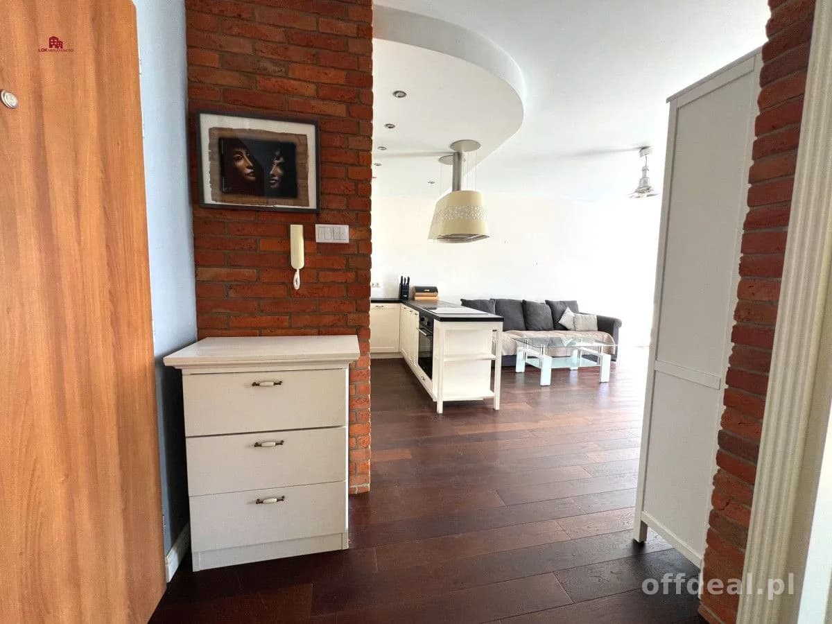2 pokoje/47 m2/balkon/dwa miejsca w hali garażowej