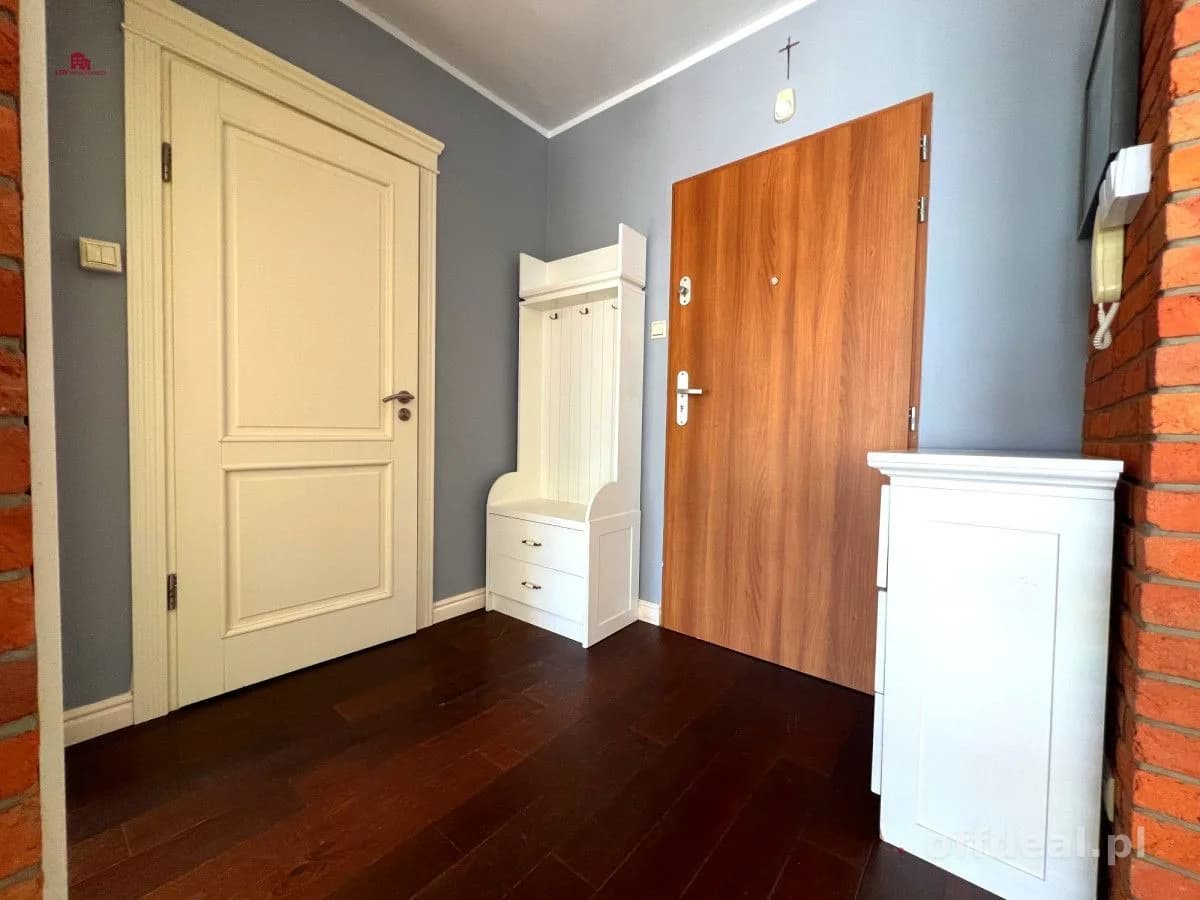 2 pokoje/47 m2/balkon/dwa miejsca w hali garażowej