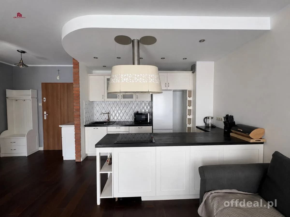2 pokoje/47 m2/balkon/dwa miejsca w hali garażowej