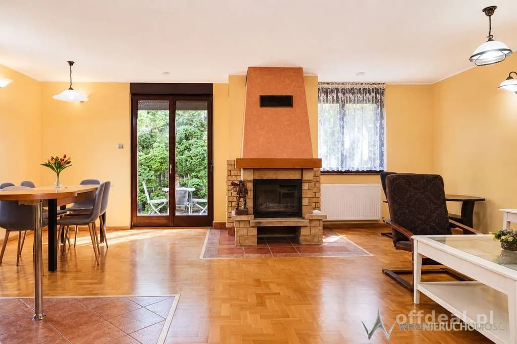 5-Zimmer Haus zur Miete in Bielany Wrocławskie | 180 m²