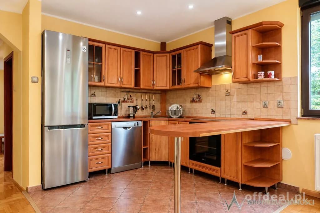 5-Zimmer Haus zur Miete in Bielany Wrocławskie | 180 m²