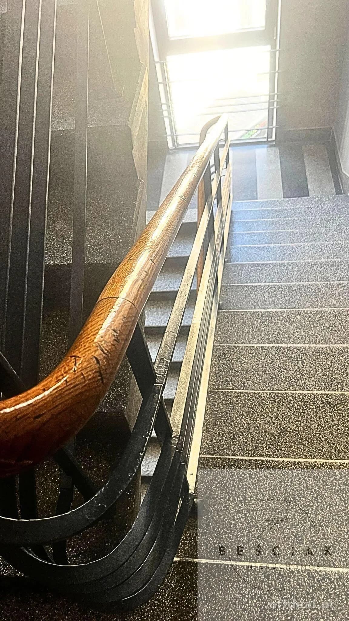 Na sprzedaż mieszkanie 98 m² – ul. Sowińskiego, Tarnów | 3 pokoje + kuchnia + służbówka