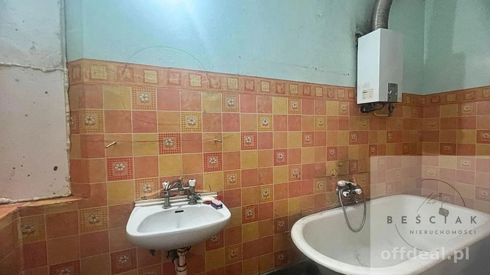 Na sprzedaż mieszkanie 98 m² – ul. Sowińskiego, Tarnów | 3 pokoje + kuchnia + służbówka