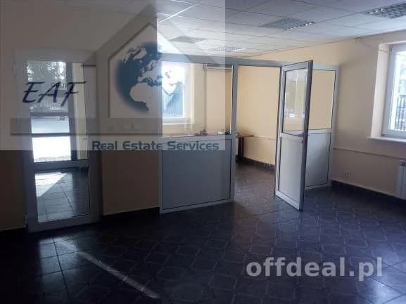 bien commercial à louer à Kobyłka | 145,88 m²
