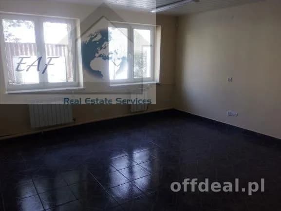 bien commercial à louer à Kobyłka | 145,88 m²