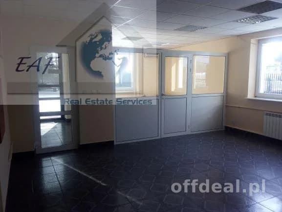 bien commercial à louer à Kobyłka | 145,88 m²