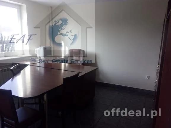 bien commercial à louer à Kobyłka | 145,88 m²