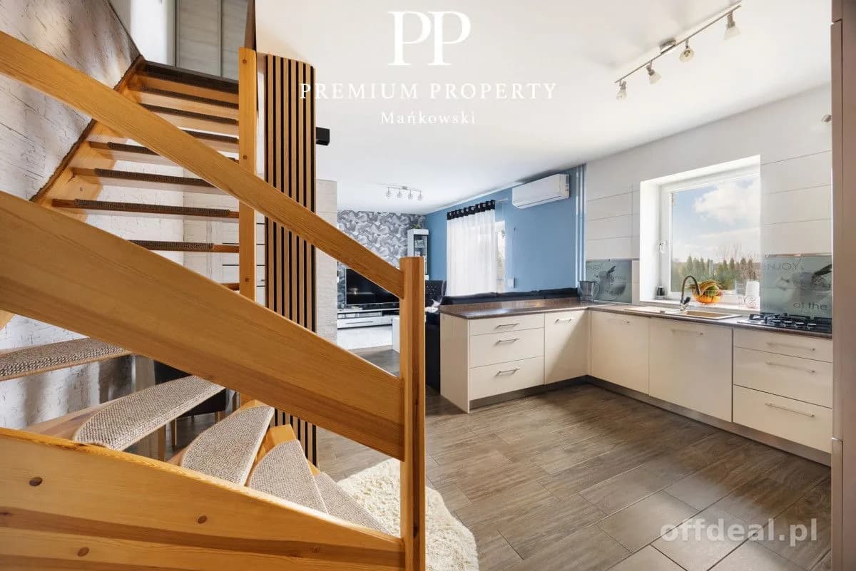 Dom w zabudowie szeregowej / duża działka