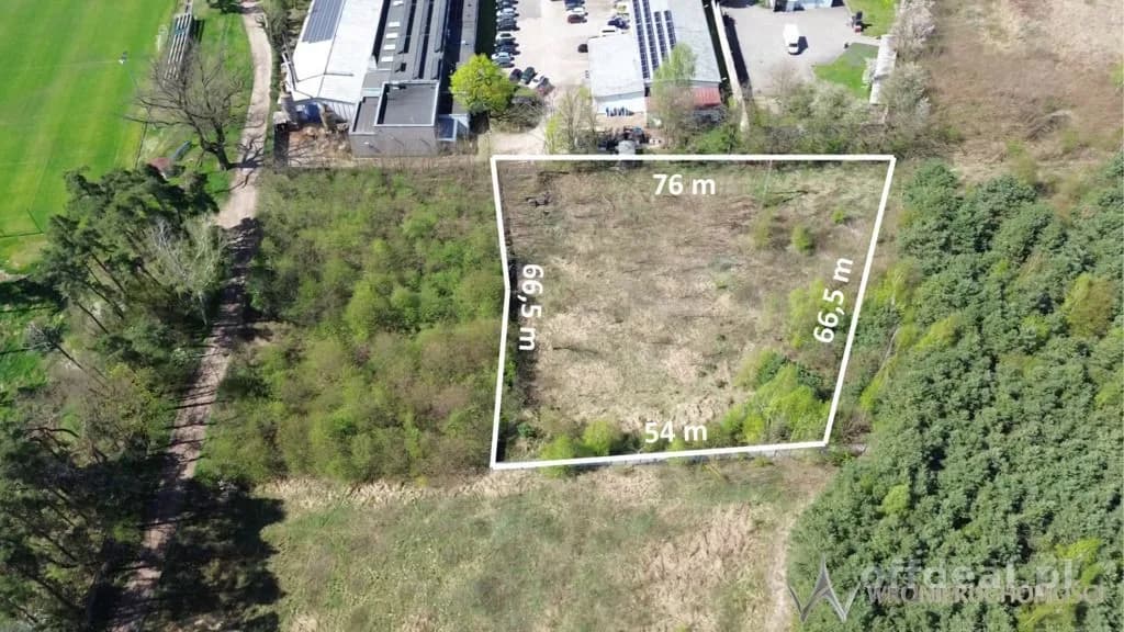 Działka z przeznaczeniem komercyjnym / 0,4034 ha