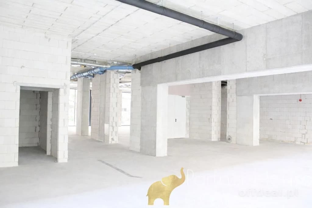 Lokal 550m² • ogródek • duże witryny •faktura VAT