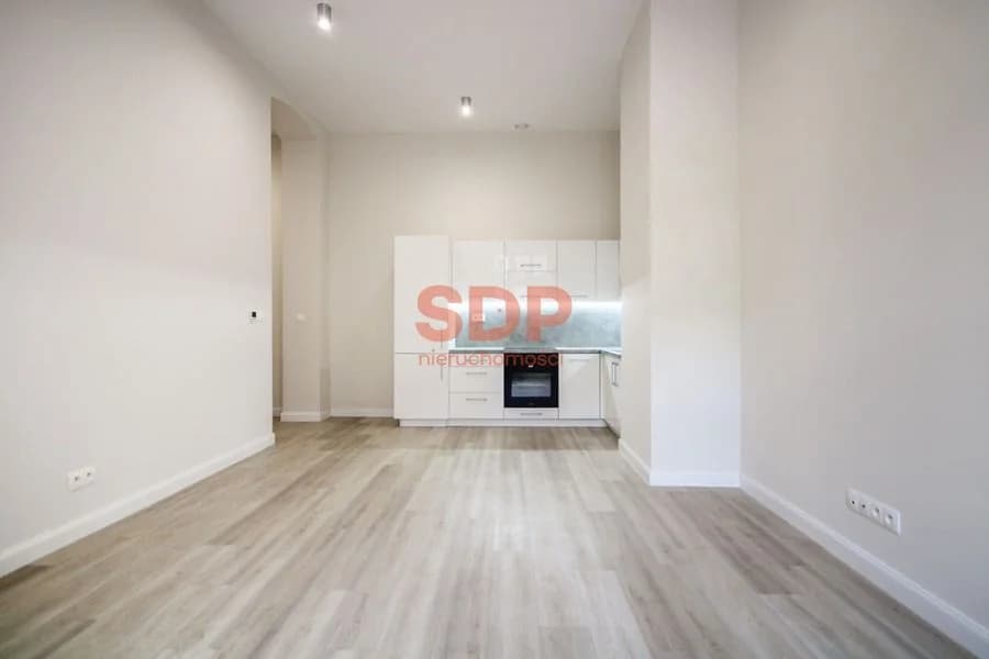Dwupokojowe mieszkanie w dziedzińcu kamienicy | 56m2 | 2 pok | ENG