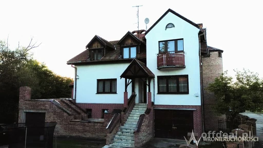 Dom 400 m² | 3 piętra | Działka 2315 m² | Widawa