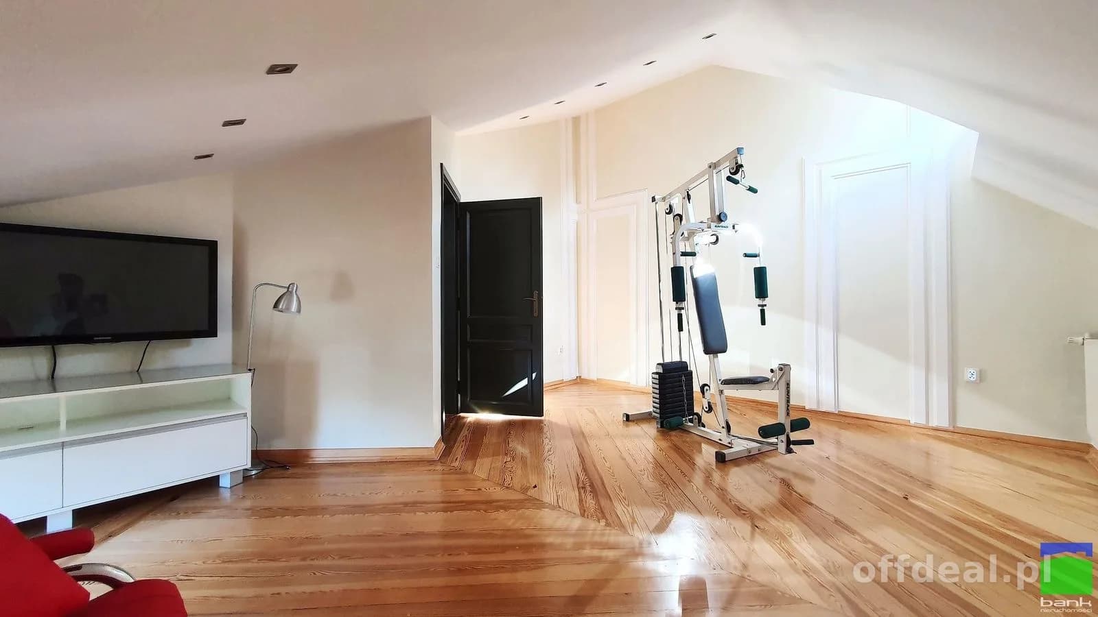 Julianów - do wynajęcia dom 300 m2 dwa garaże